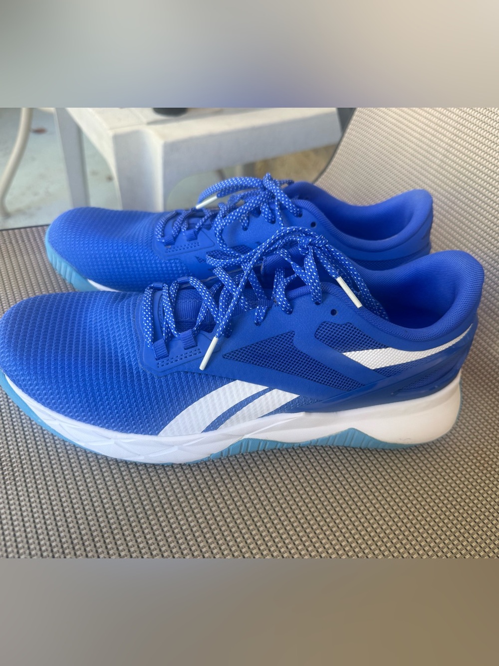 Reebok Nanoflex men’s size 9.5 Athletic Sneakers with White Accents
